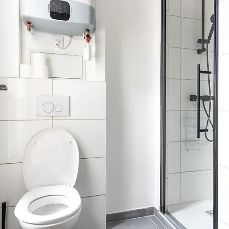 Elegant Studio For 2 - Very Close To Huge Parc Апартаменты *
